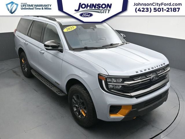 Used 2025 Ford Expedition Tremor AWD/4WD image 1