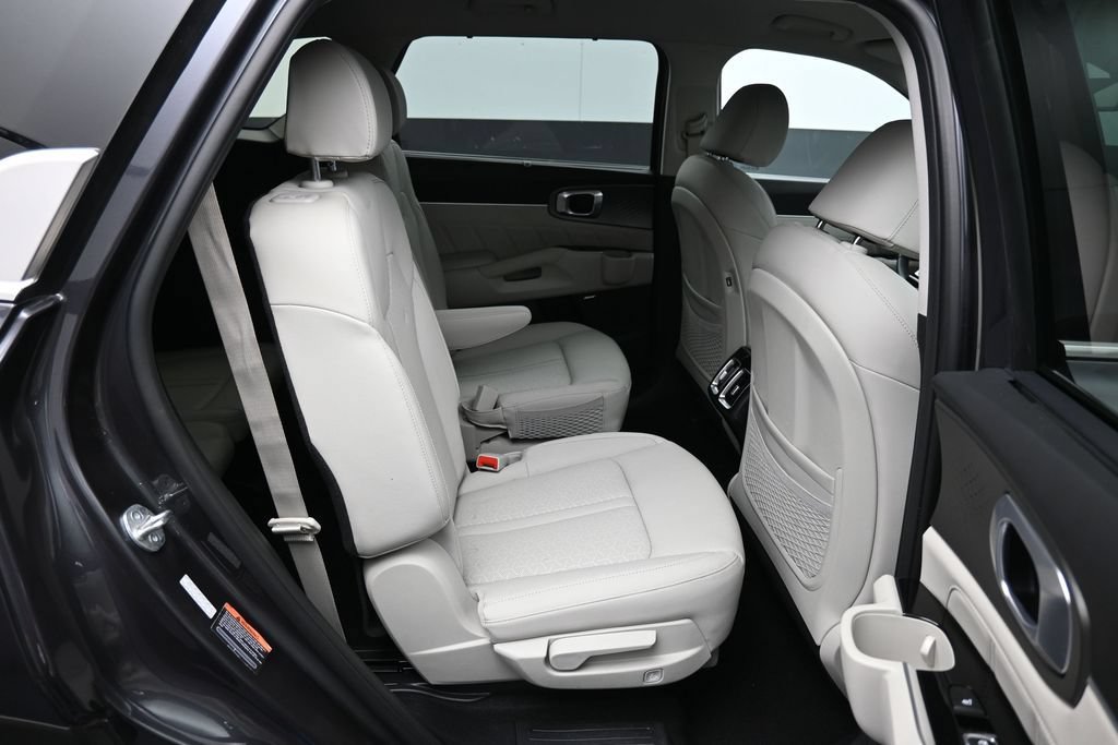 Certified 2023 Kia Sorento SX Prestige AWD/4WD image 26