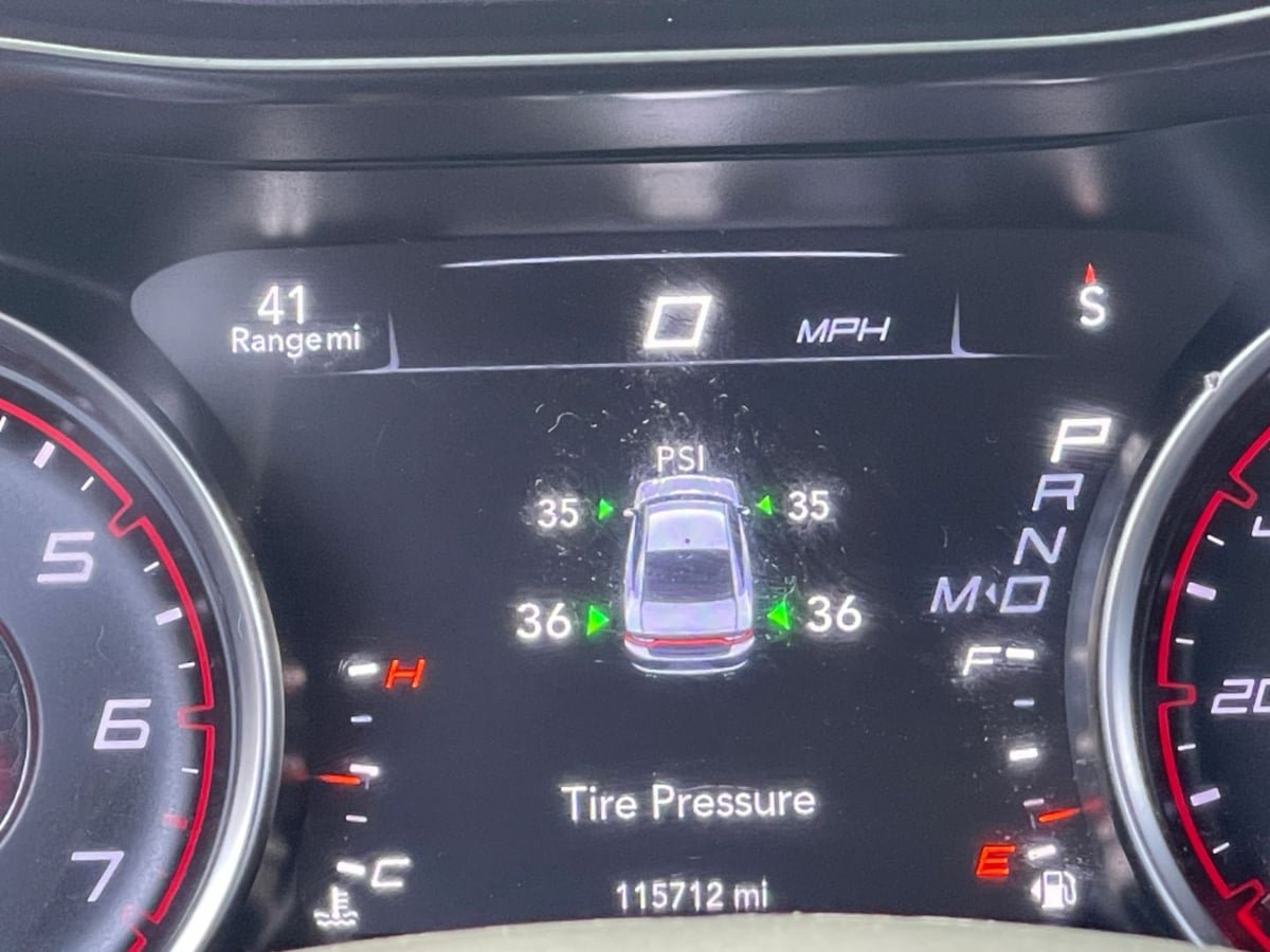 Used 2019 Dodge Charger SXT w/ Leather Interior Group RWD image 27