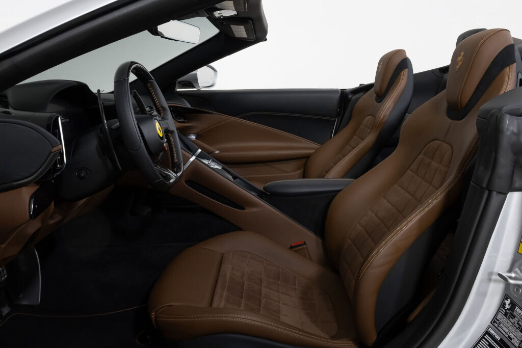 Used 2024 Ferrari Roma image 34