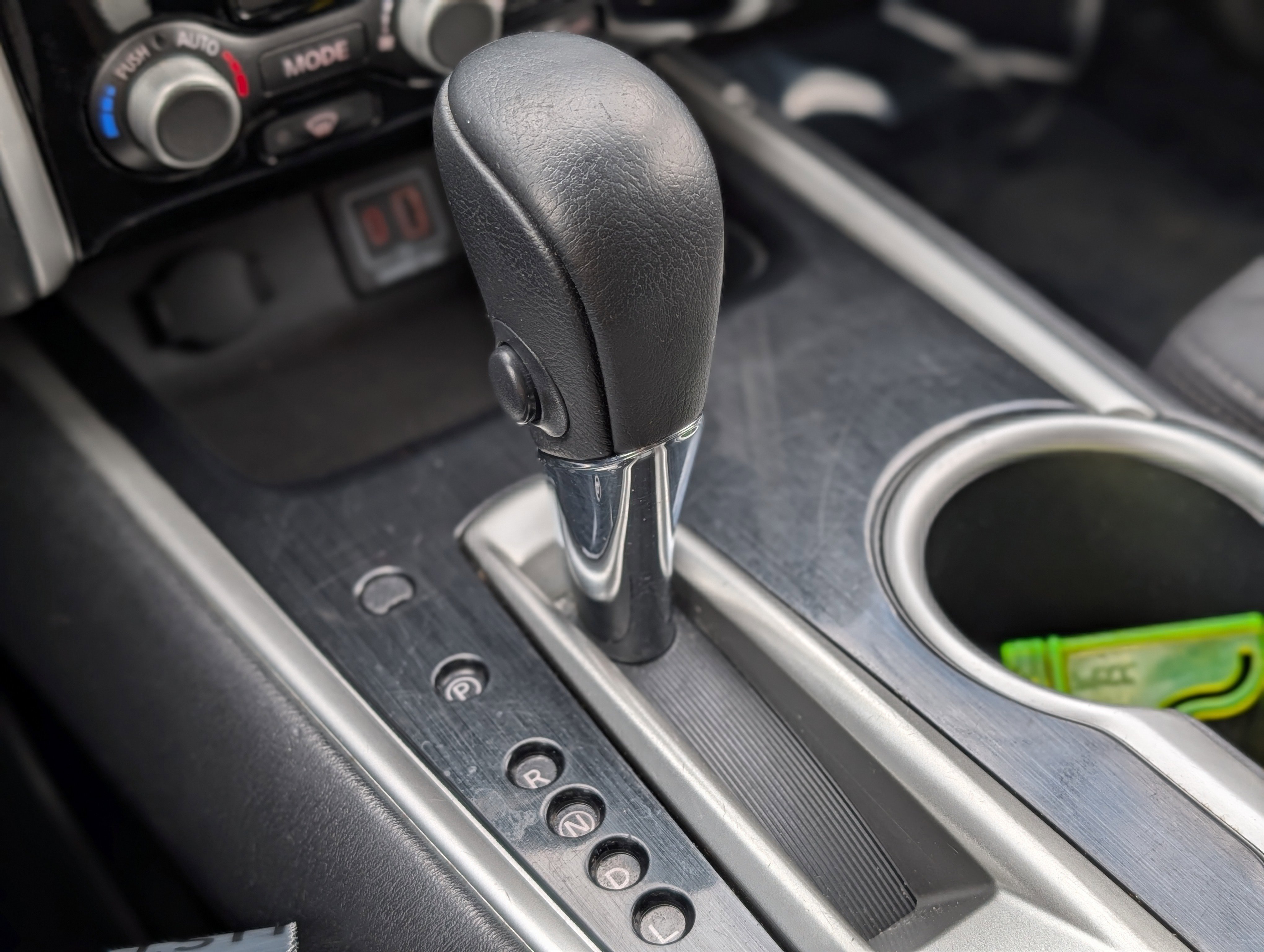 Used 2019 Nissan Pathfinder SV image 17