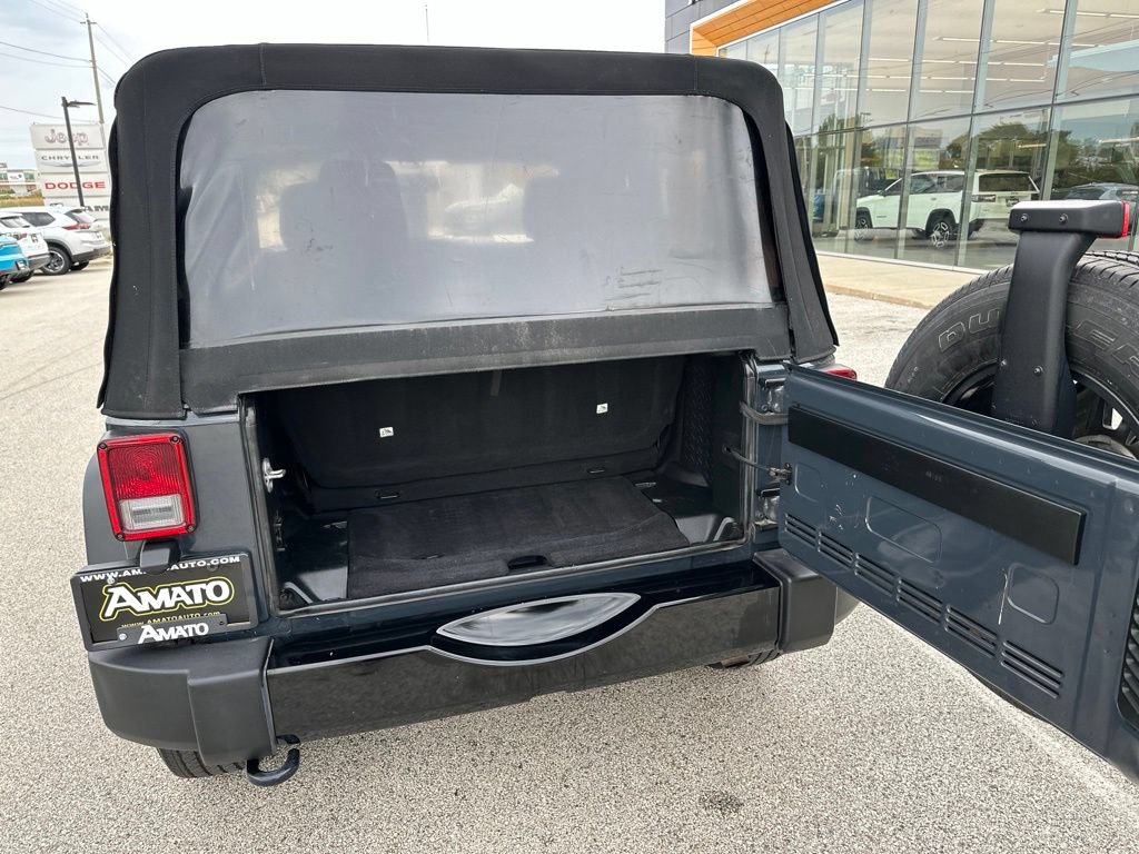 Used 2017 Jeep Wrangler Sport AWD/4WD image 12