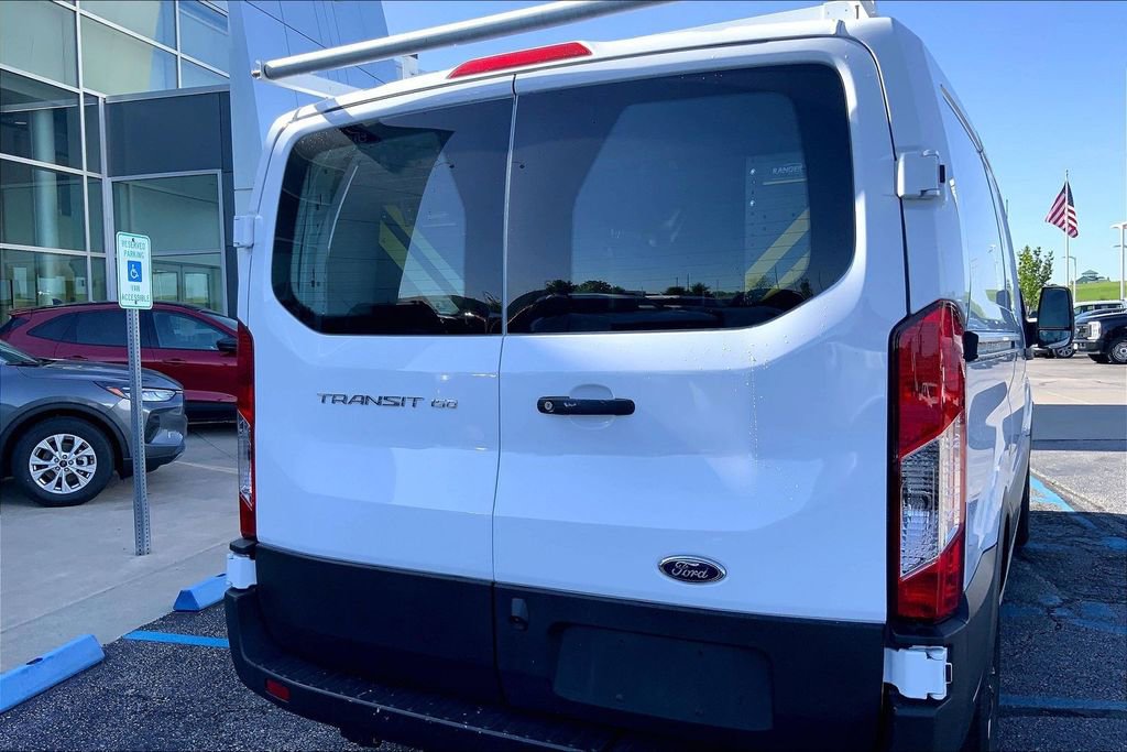 Used 2024 Ford Transit 150 Low Roof RWD image 4