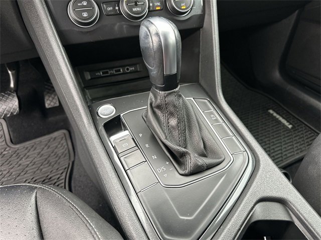 Used 2020 Volkswagen Tiguan SE R-Line image 22