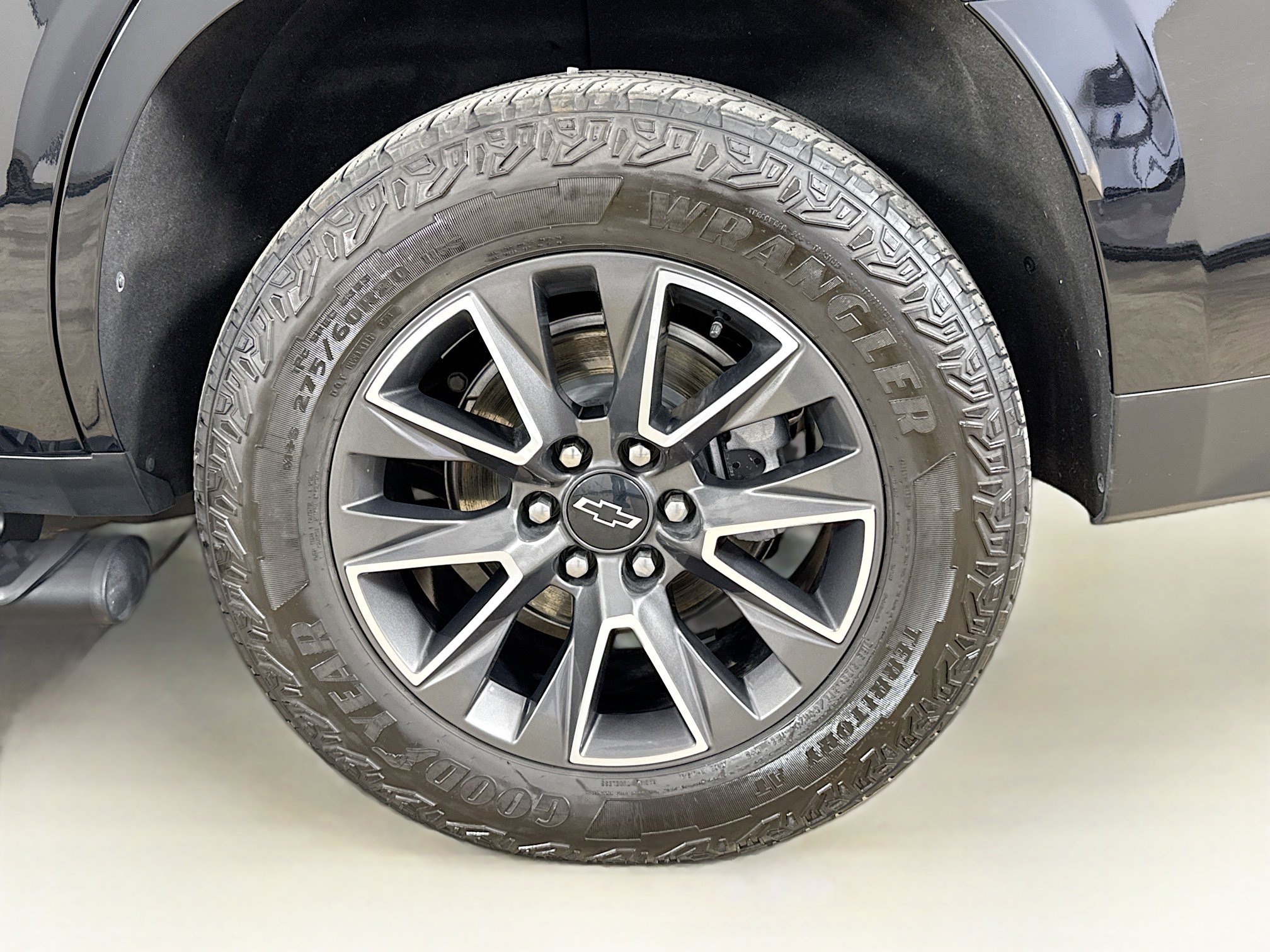 Used 2023 Chevrolet Tahoe Z71 AWD/4WD image 33