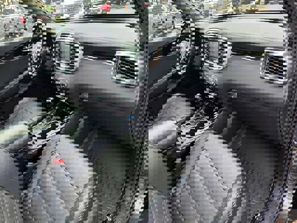 Used 2017 Kia Sorento SX image 26