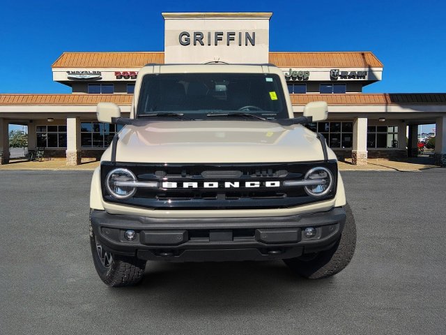 Used 2025 Ford Bronco Outer Banks AWD/4WD image 12