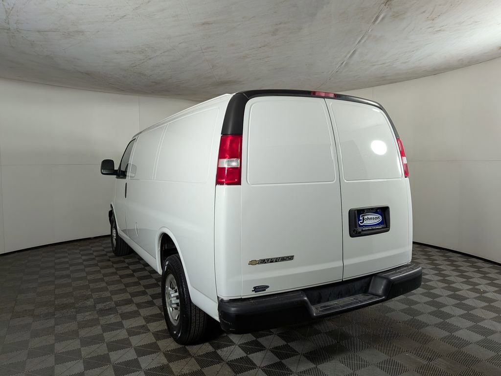 Used 2023 Chevrolet Express 2500 w/ Driver Convenience Package RWD image 4