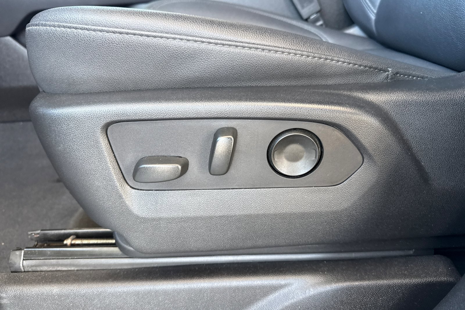 Used 2023 Chevrolet Tahoe LT image 14