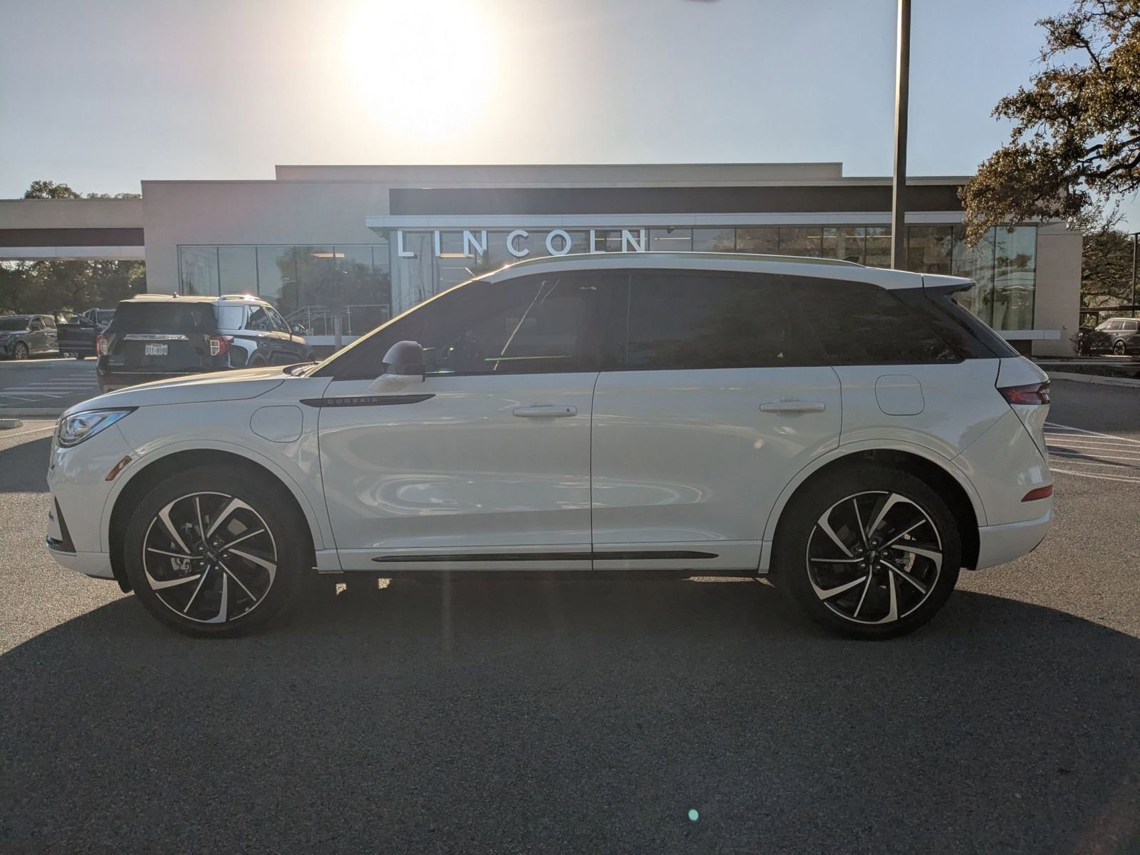 Used 2024 Lincoln Corsair Grand Touring image 6