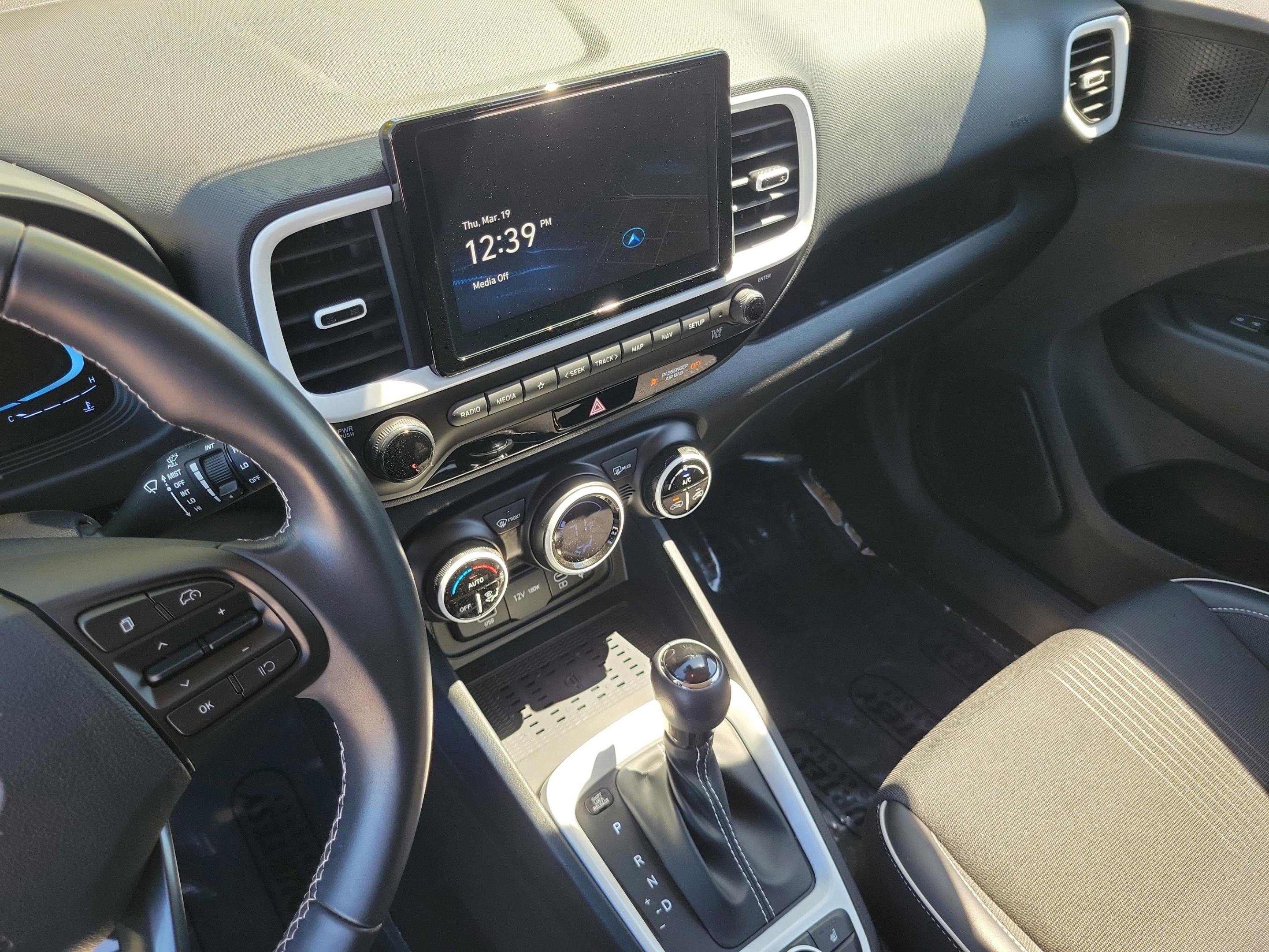 Certified 2023 Hyundai Venue Limited w/ Cargo Package image 23