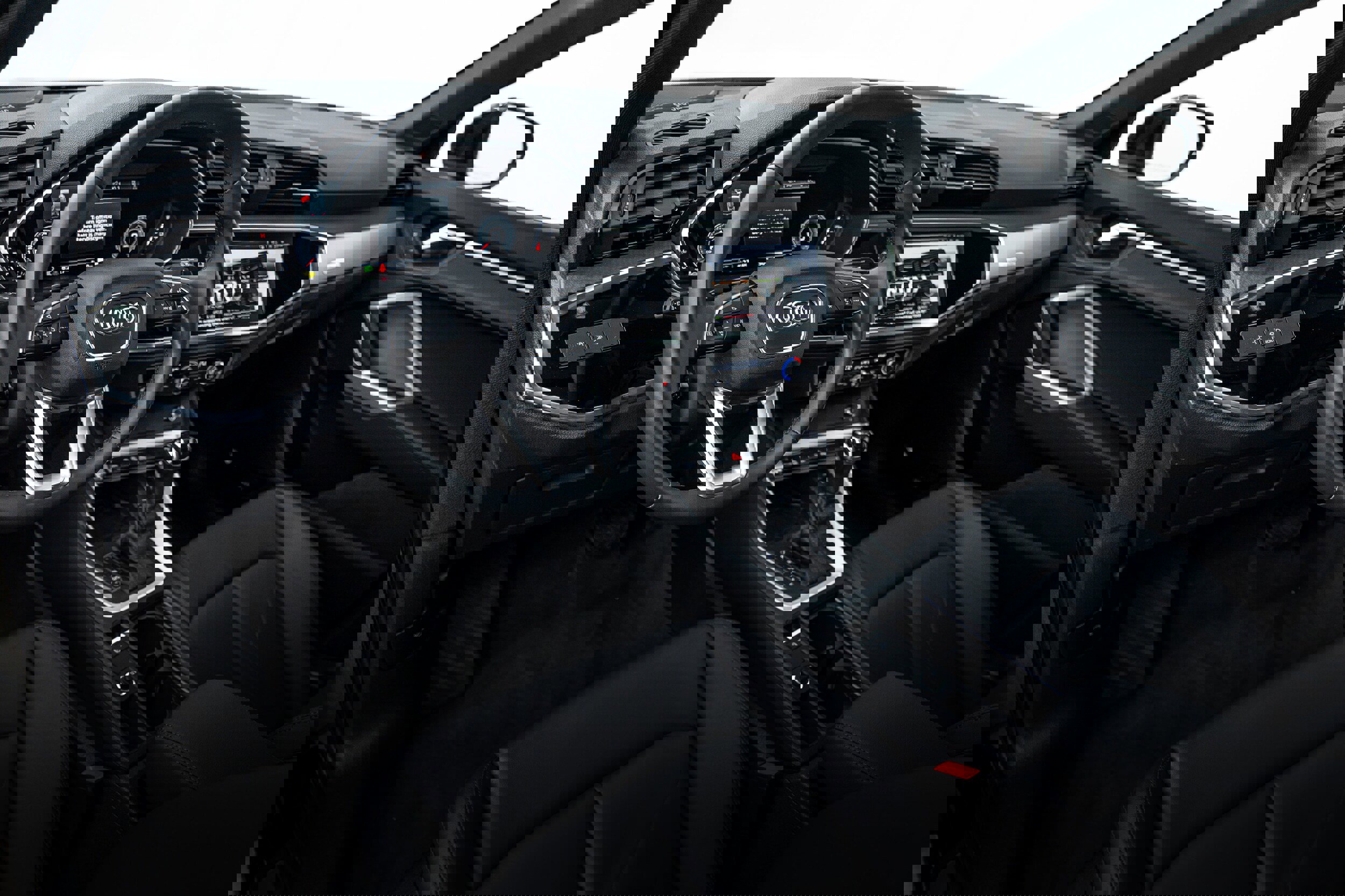 Certified 2025 Audi Q3 2.0T Premium Plus w/ Premium Plus Package AWD/4WD image 8