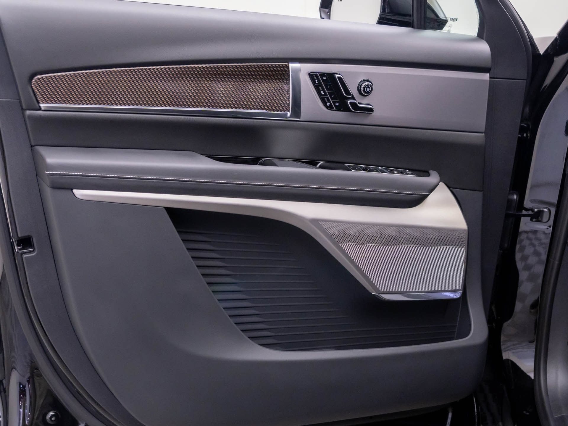 New 2027 Cadillac Vistiq Sport AWD/4WD image 12