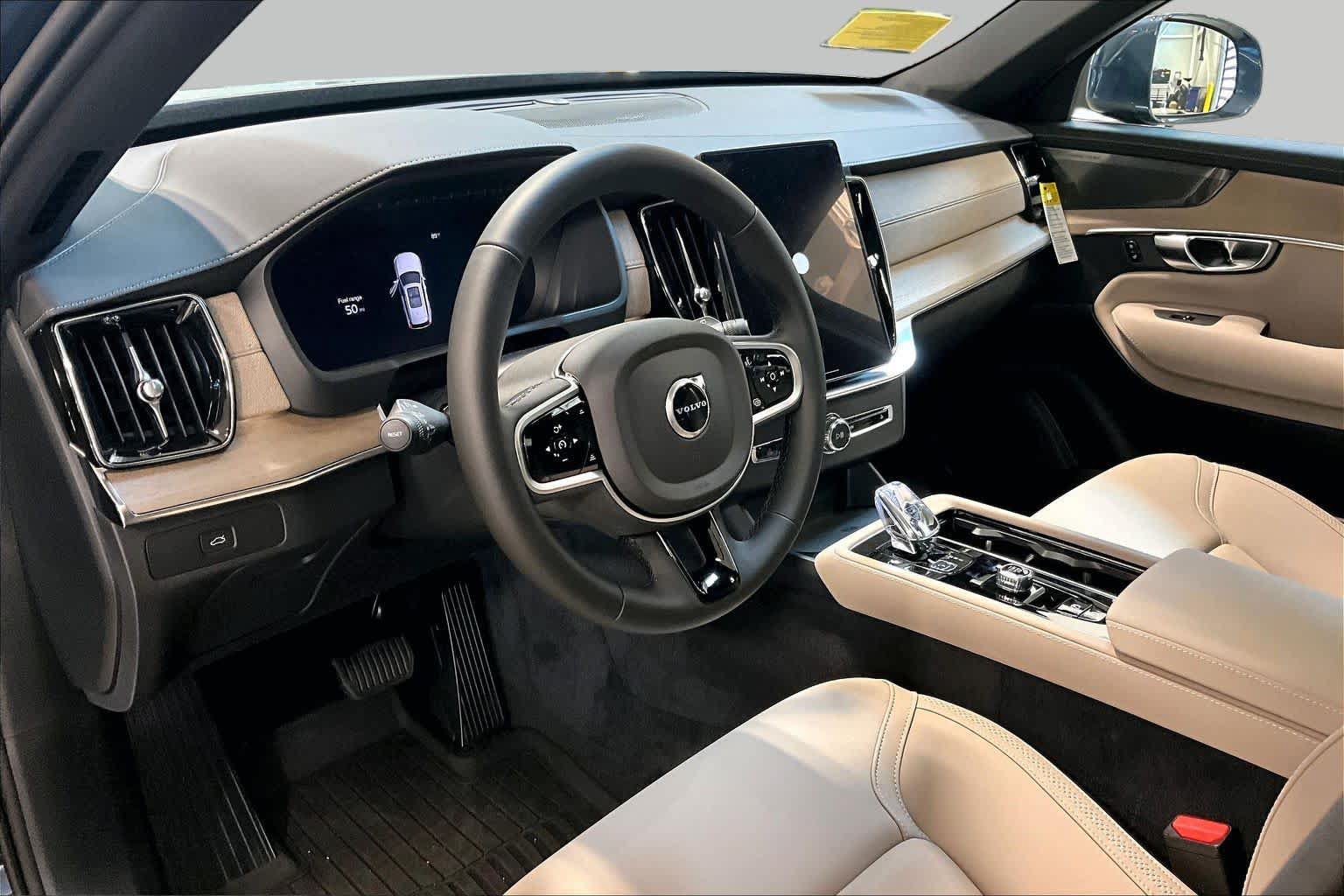 New 2026 Volvo XC90 B6 Plus w/ Protection Package Premier AWD/4WD image 9