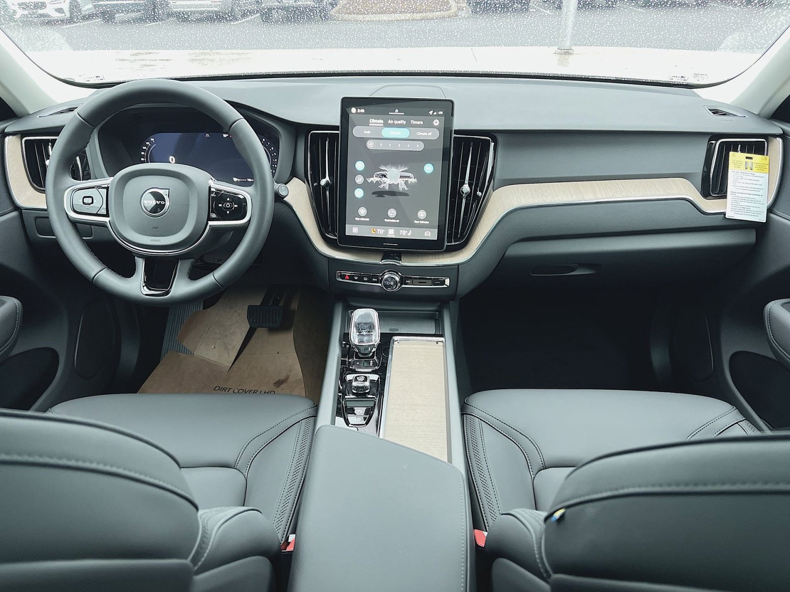New 2026 Volvo XC60 B5 Plus w/ Protection Package Premier AWD/4WD image 23