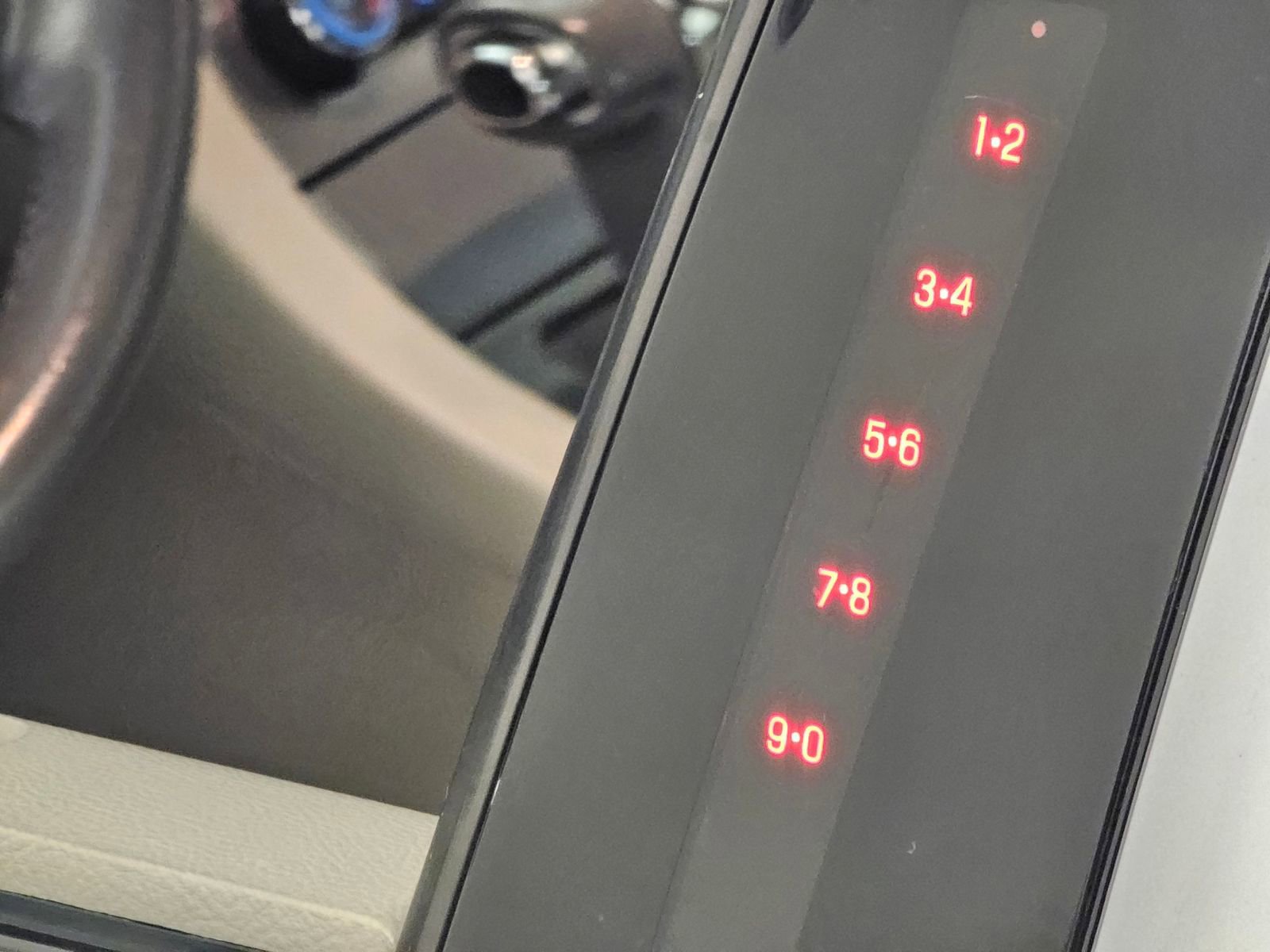 Used 2010 Ford Taurus Limited image 11