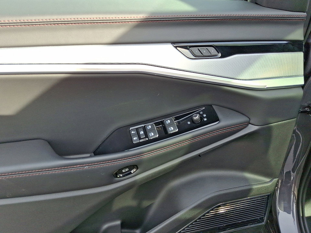 Used 2024 Jeep Wagoneer Launch Edition image 10