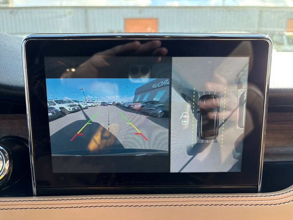 Used 2021 Lincoln Corsair Reserve w/ Equipment Group 201A image 21