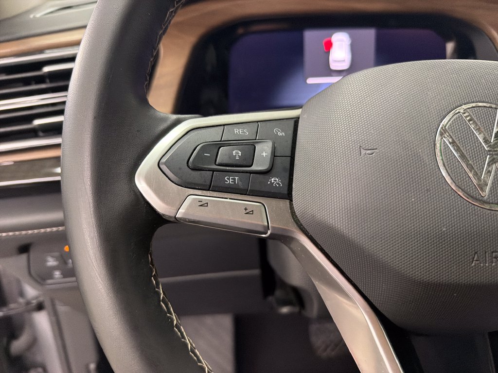Used 2025 Volkswagen Atlas SE FWD image 19