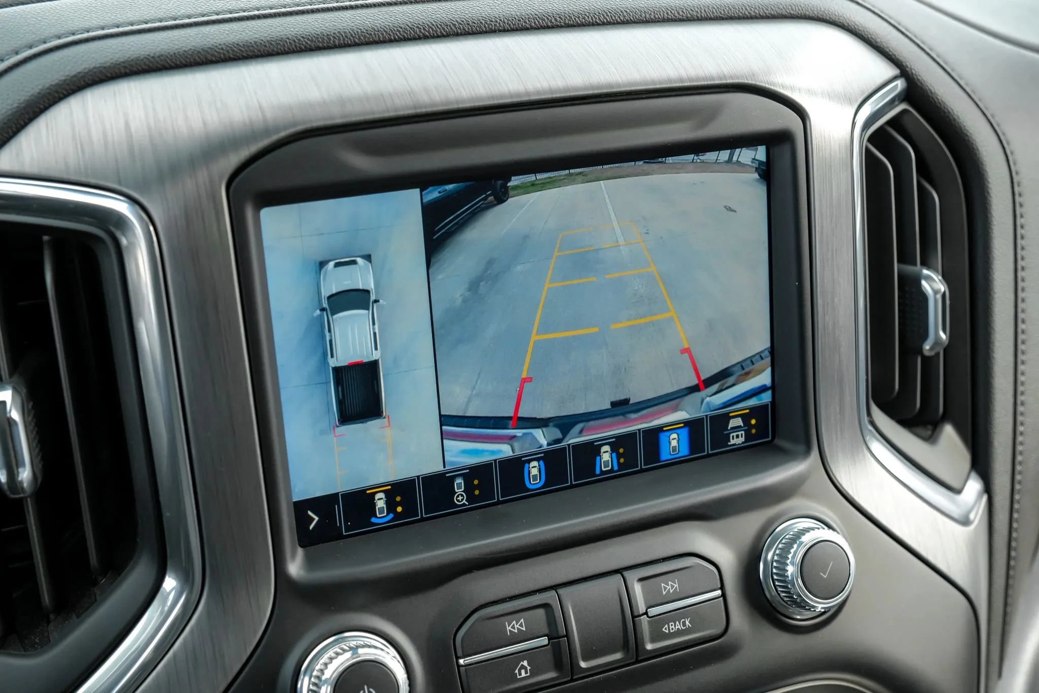 Used 2020 GMC Sierra 2500 Denali w/ Denali Ultimate Package AWD/4WD image 30