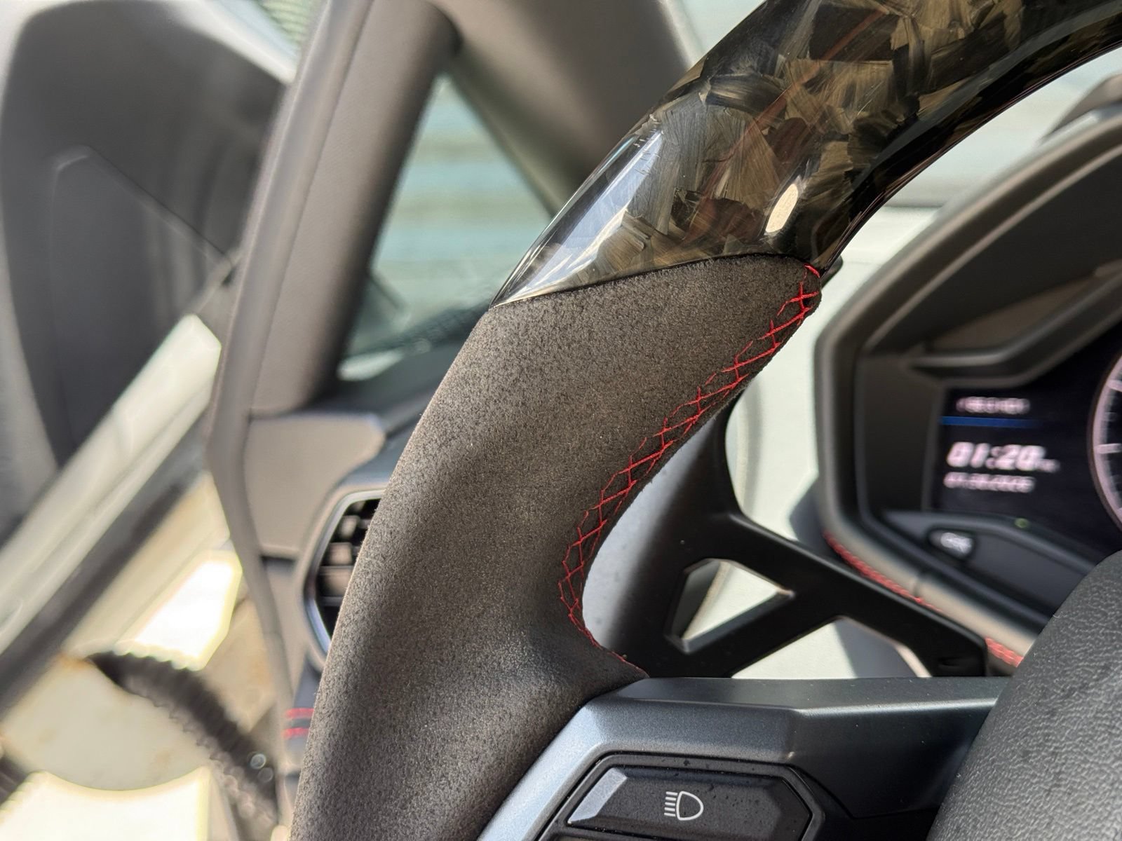 Used 2015 Lamborghini Huracan LP 610-4 AWD/4WD image 45