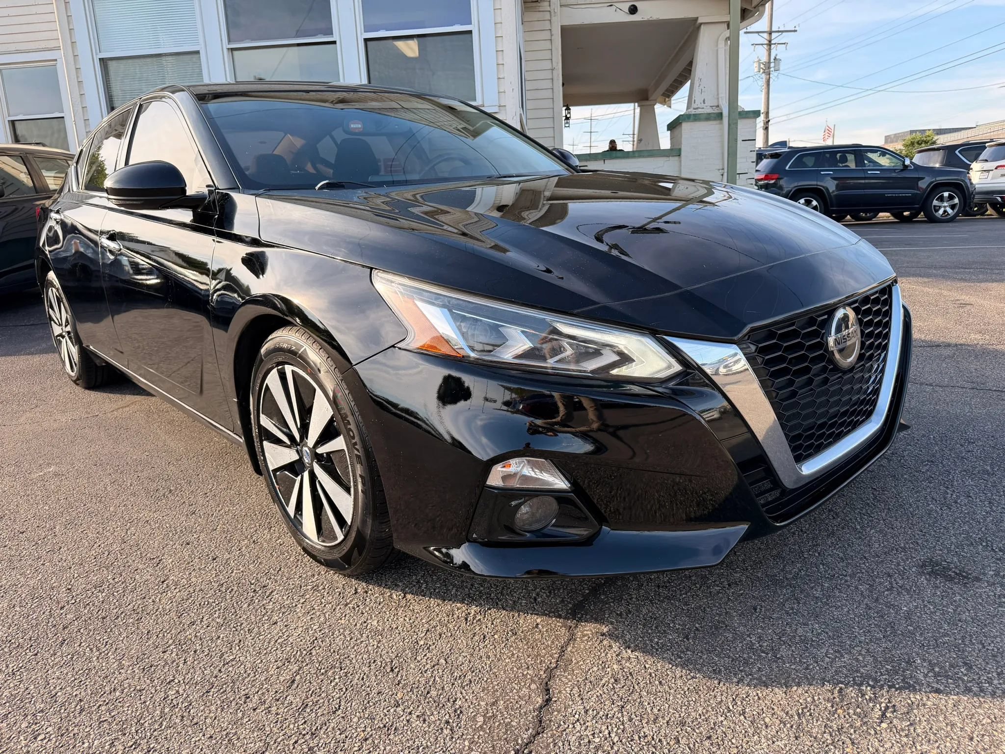 Used 2019 Nissan Altima 2.5 SV FWD image 7