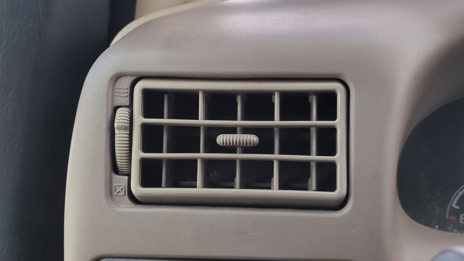 Used 2001 Ford F250 Lariat image 30