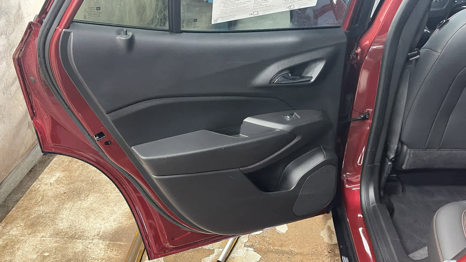 Certified 2024 Chevrolet Trax RS w/ Driver Confidence Package image 21