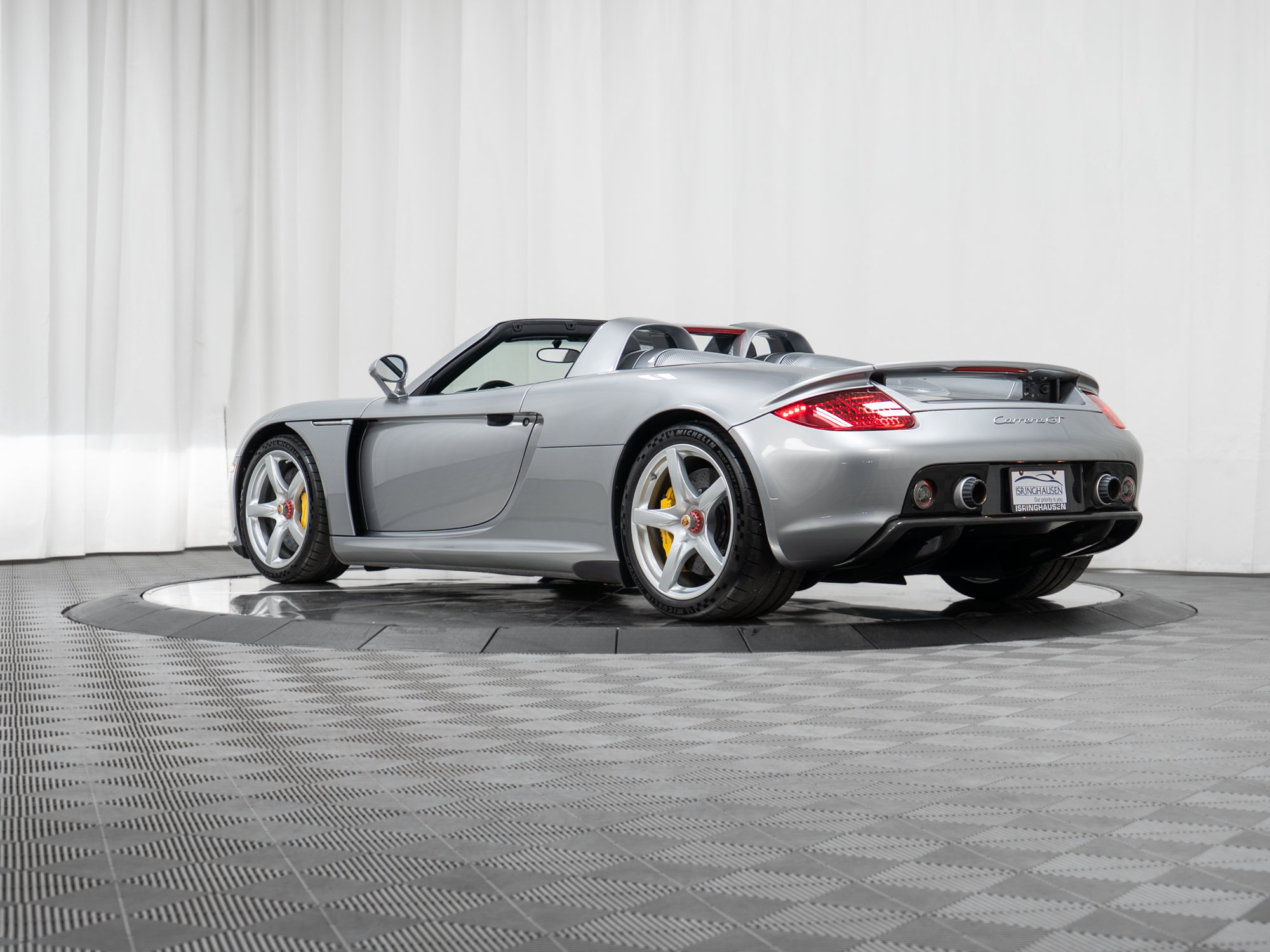 Used 2005 Porsche Carrera GT RWD image 46