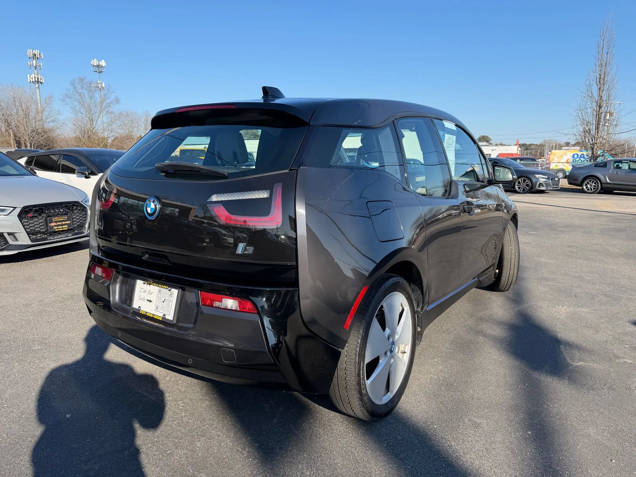 Used 2015 BMW i3 w/ Range Extender RWD image 3