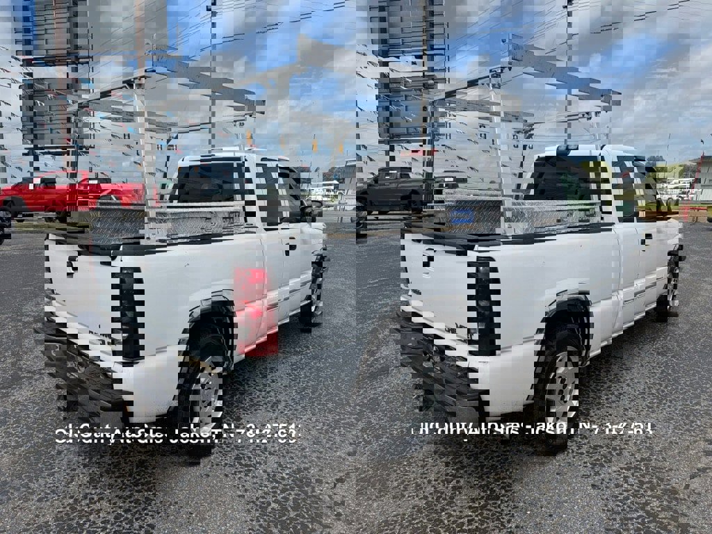 Used 2005 Chevrolet Silverado 1500 LS w/ Light Duty Power Package RWD image 6