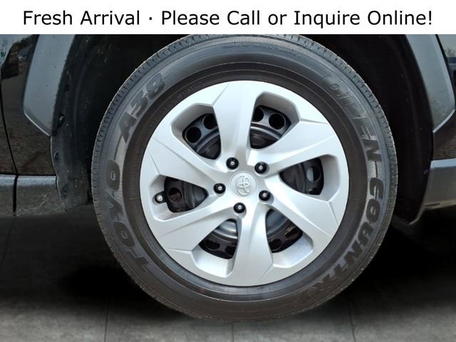 Used 2023 Toyota RAV4 LE image 9