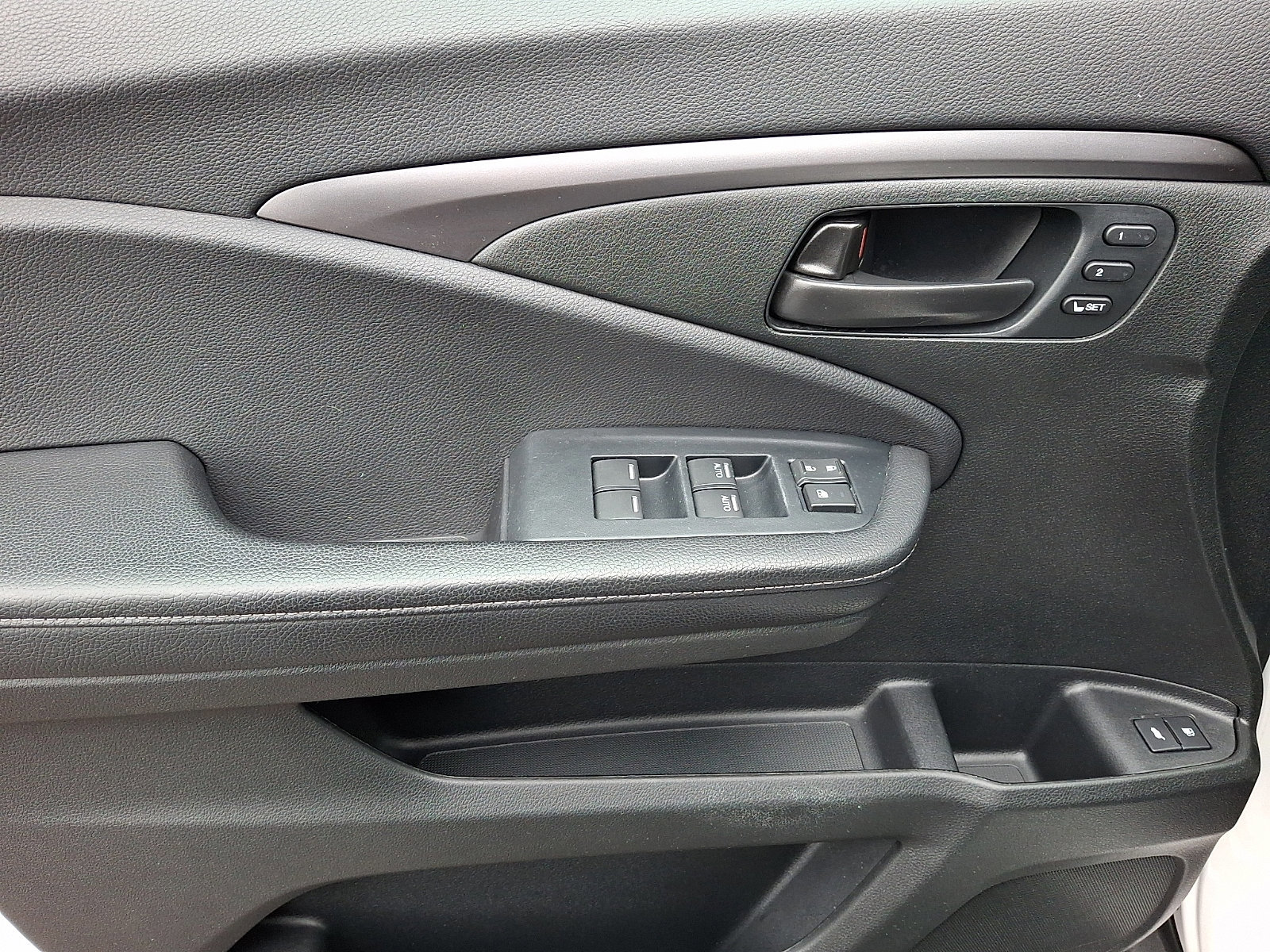 Certified 2023 Honda Passport EX-L image 12