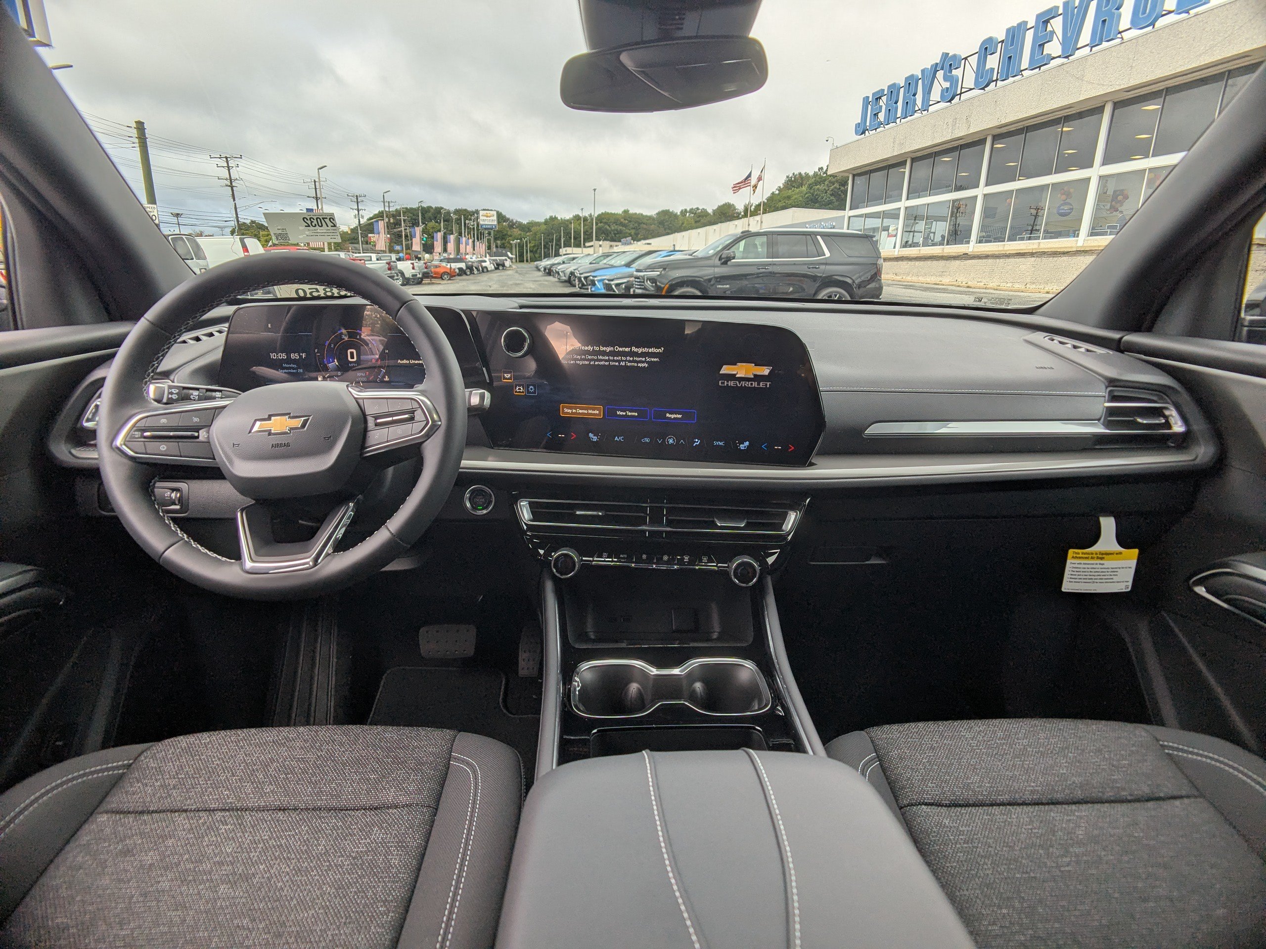 New 2027 Chevrolet Traverse LT FWD image 15