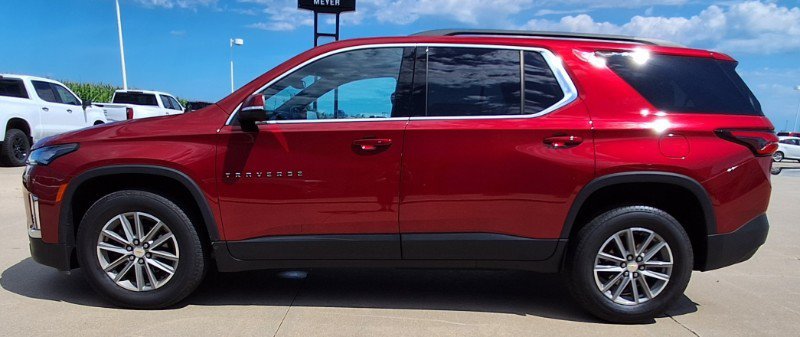 Used 2023 Chevrolet Traverse LT FWD image 5