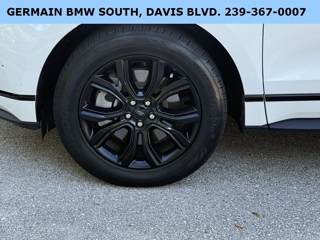 Used 2022 Ford Edge SE w/ Black Appearance Package image 5