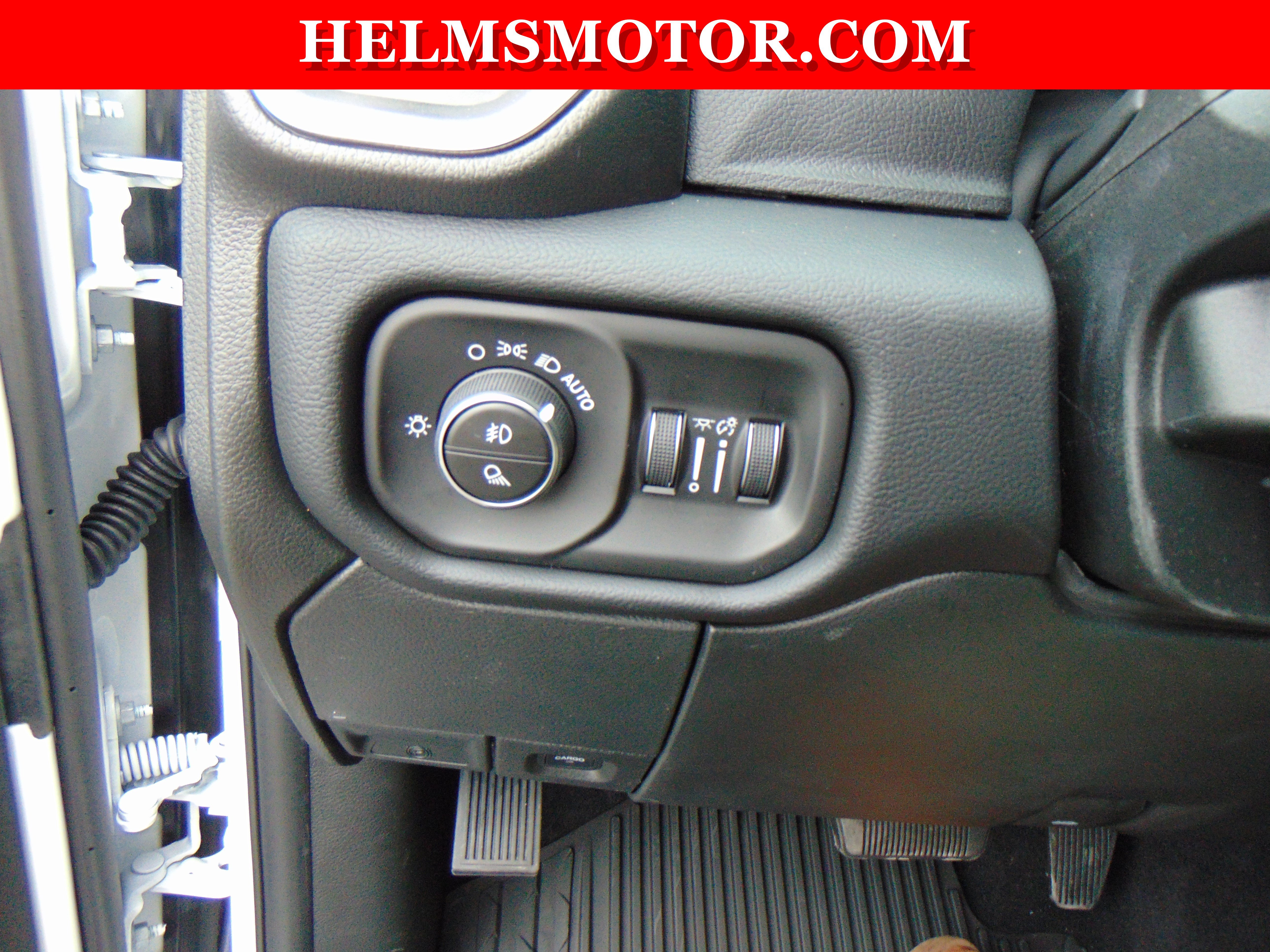 New 2026 RAM 2500 Laramie AWD/4WD image 22