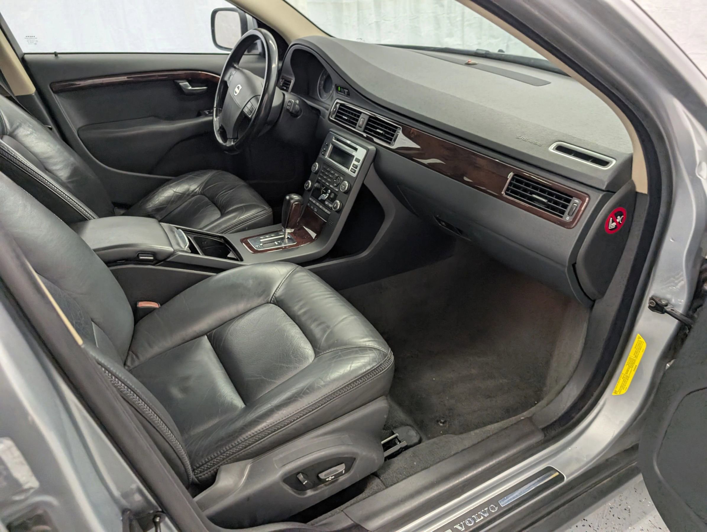 Used 2008 Volvo XC70 3.2 image 16