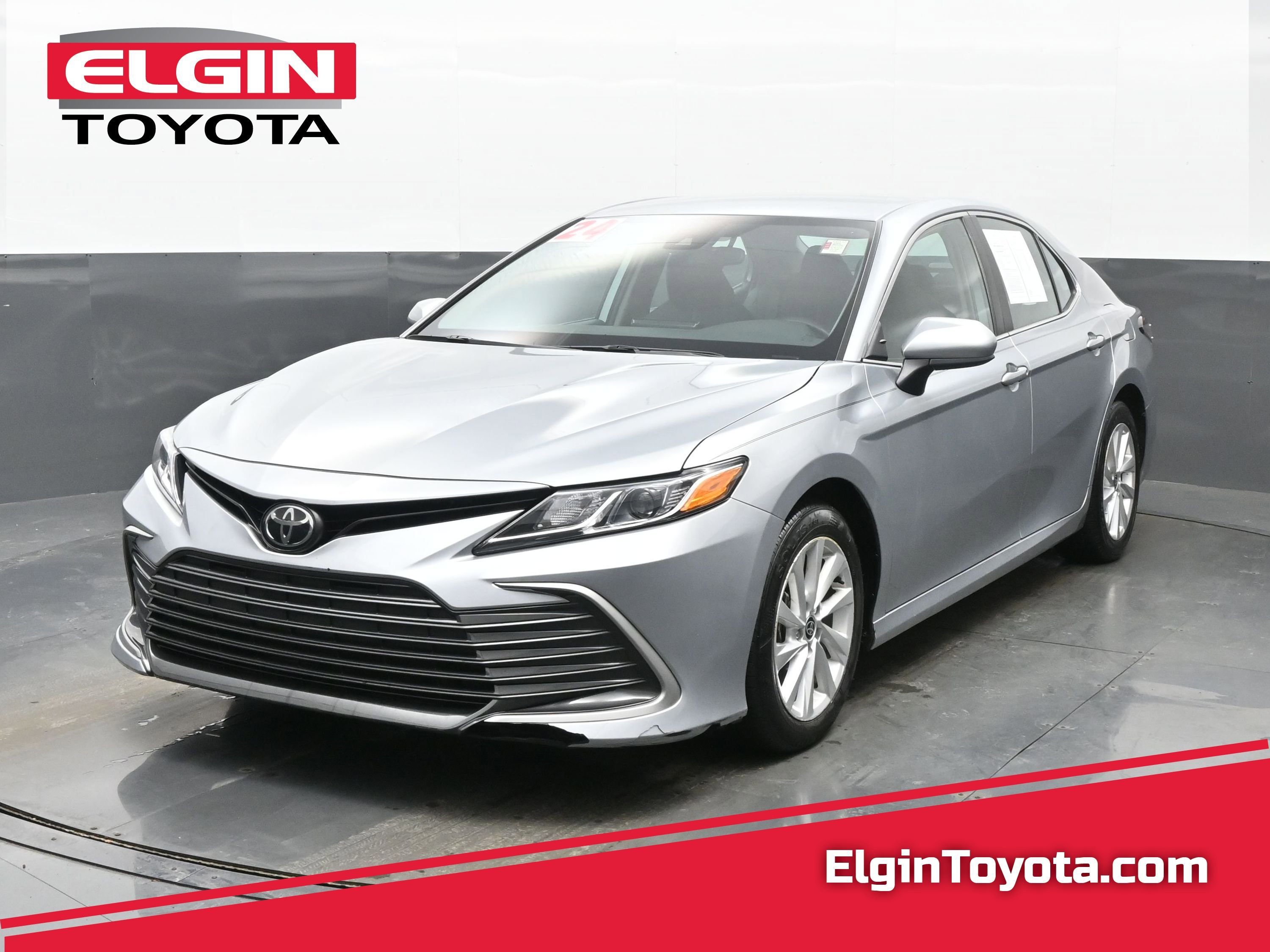 Used 2024 Toyota Camry LE image 1
