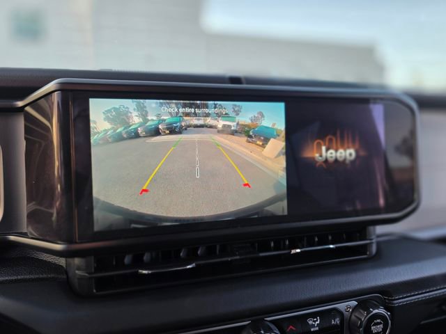 Used 2025 Jeep Wrangler Sahara 4xe image 26