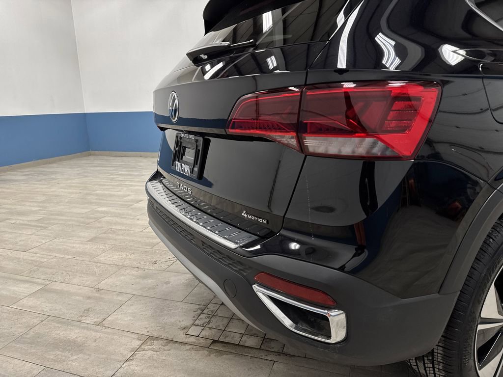 Used 2024 Volkswagen Taos SE image 29