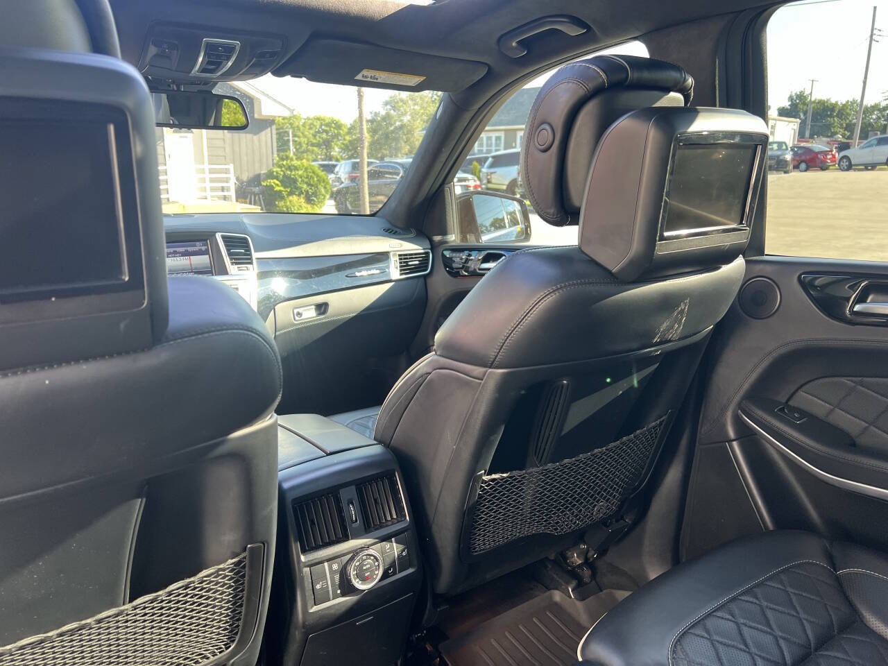 Used 2013 Mercedes-Benz GL 550 4MATIC image 22