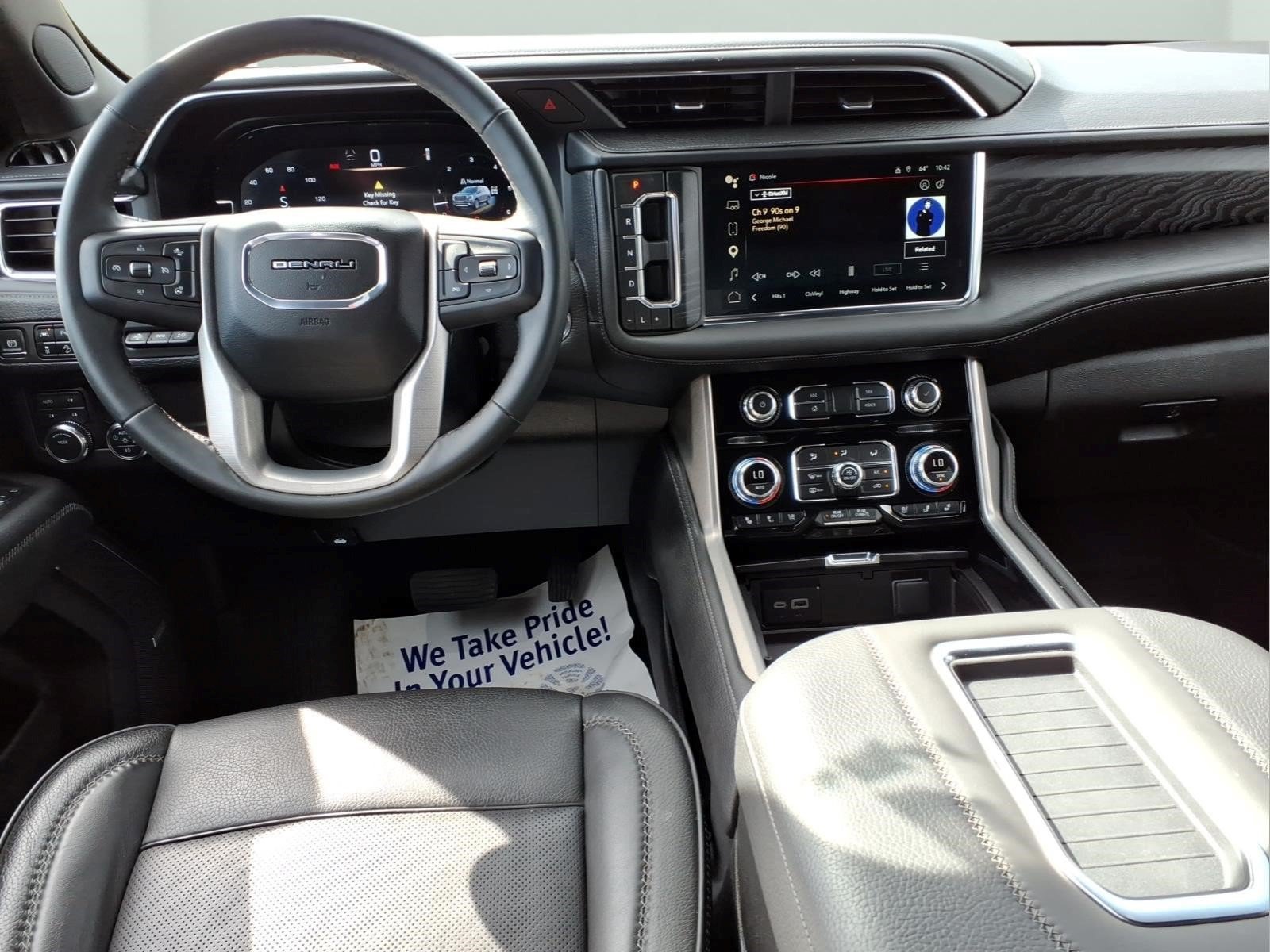 Used 2023 GMC Yukon Denali AWD/4WD image 9