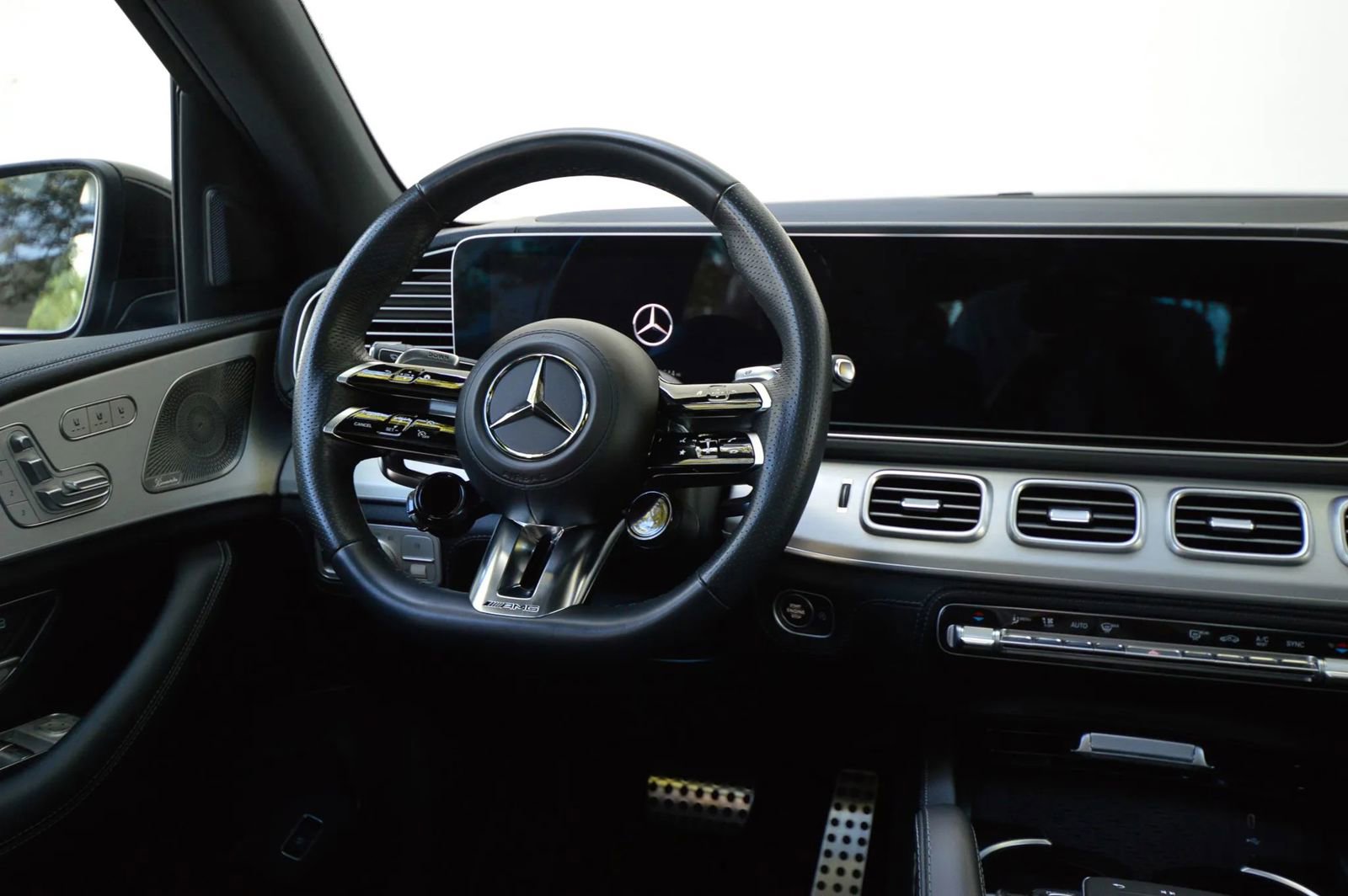 Used 2025 Mercedes-Benz GLE 53 AMG 4MATIC image 34