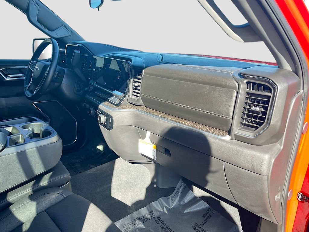 Used 2025 Chevrolet Silverado 1500 LT image 29