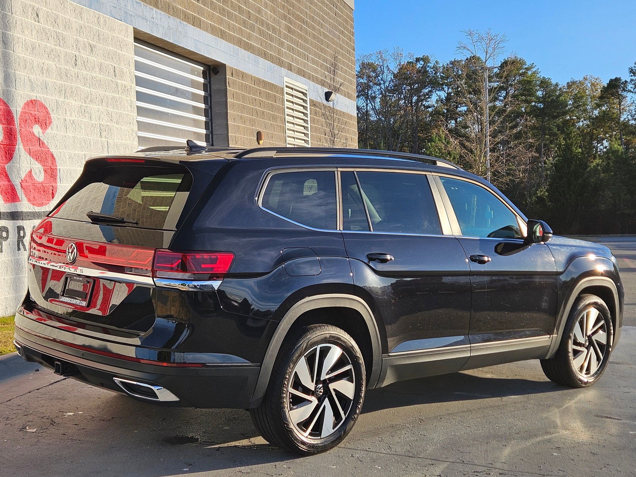 Used 2024 Volkswagen Atlas SE image 7