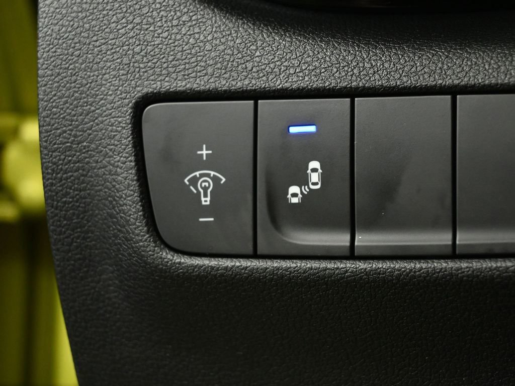 Used 2018 Hyundai Kona Limited image 38