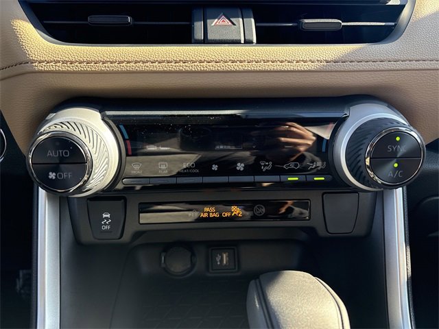Used 2025 Toyota RAV4 XLE w/ Convenience Package image 19