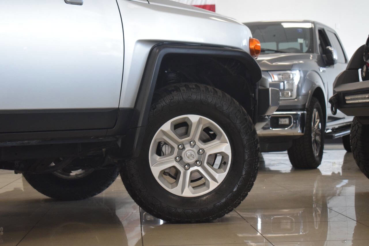 Used 2008 Toyota FJ Cruiser 4WD image 35