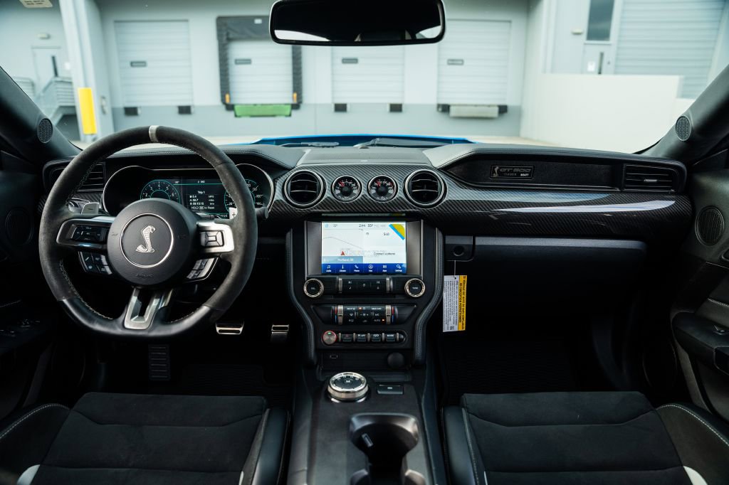 Used 2021 Ford Mustang Shelby GT500 w/ Carbon Fiber Track Pack image 36